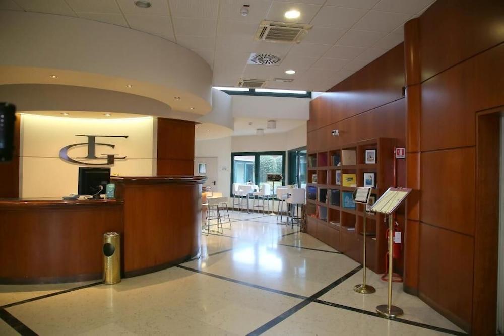 Phi Hotel Emilia Оццано-делл'Емілія Екстер'єр фото